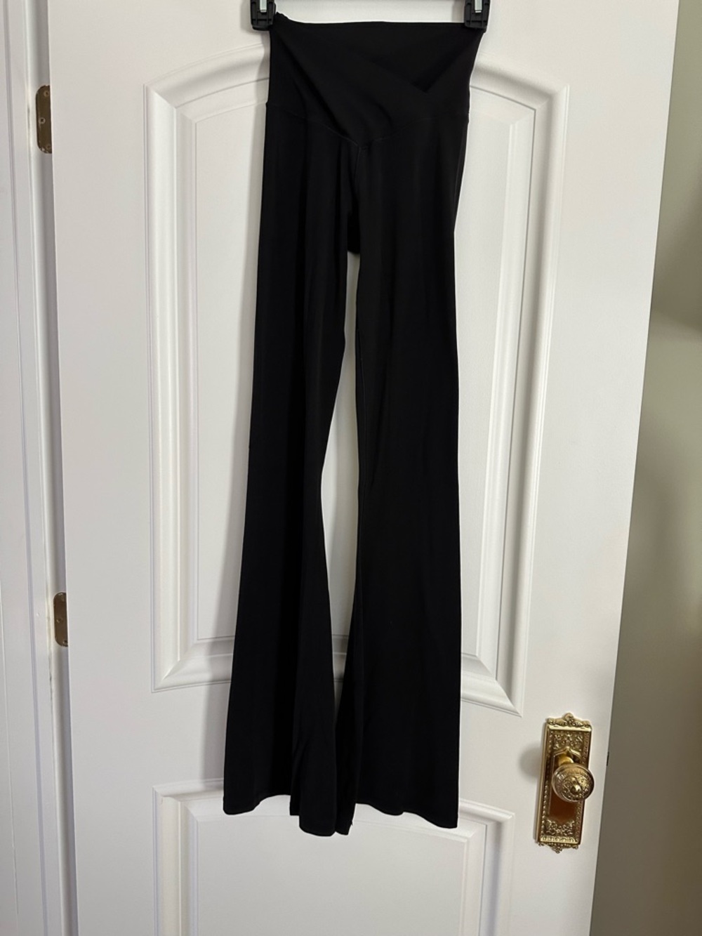 Aerie Black Cross High-Waist Flared Yoga Pants Size Small Long